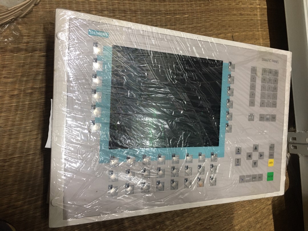 西门子6AV6 542-0CC10-0AX0 PANEL O全新原装拍前请询价
