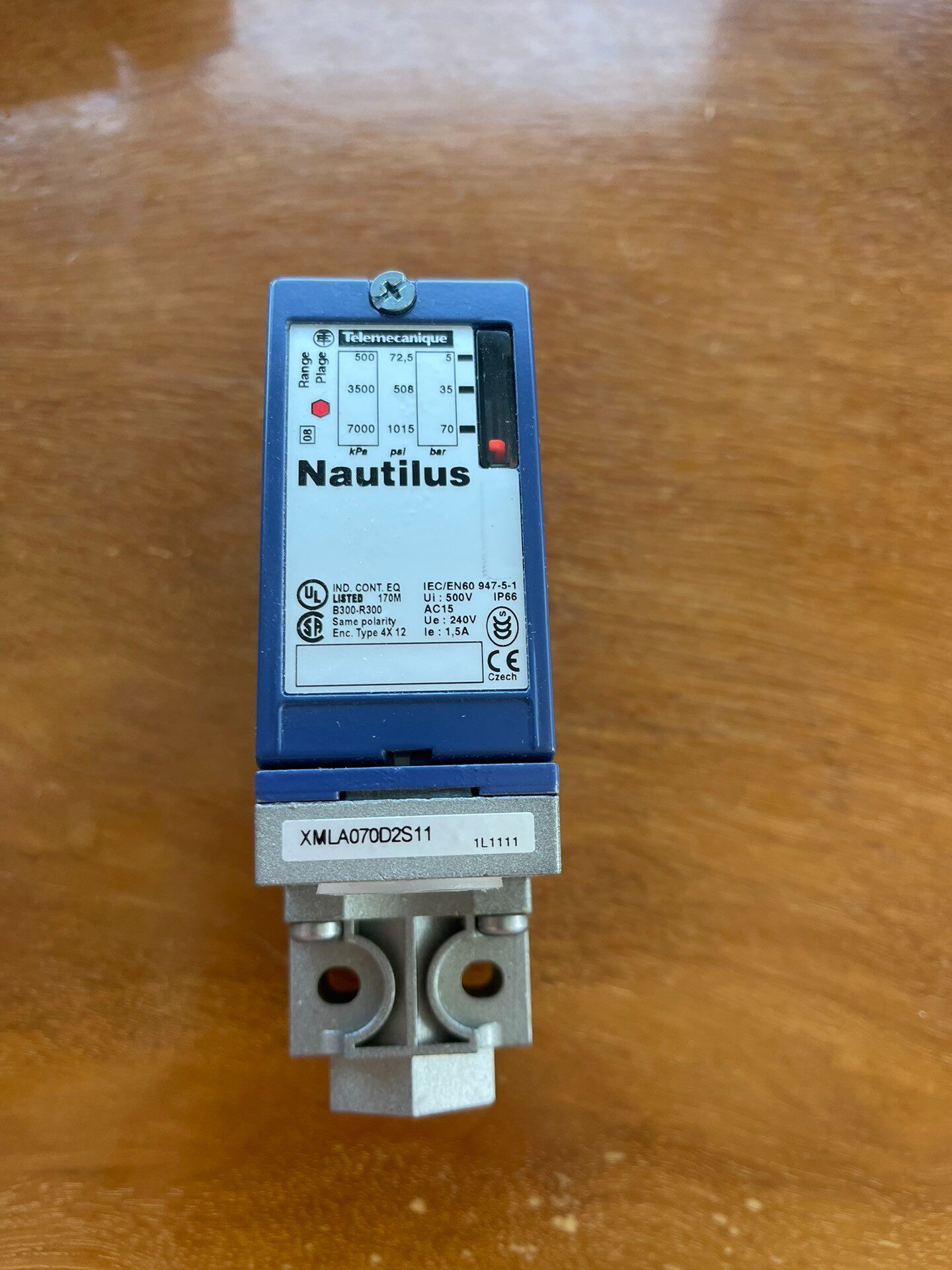 施耐德压力开关xml a070d2s11 现货全新原装拍前请询价