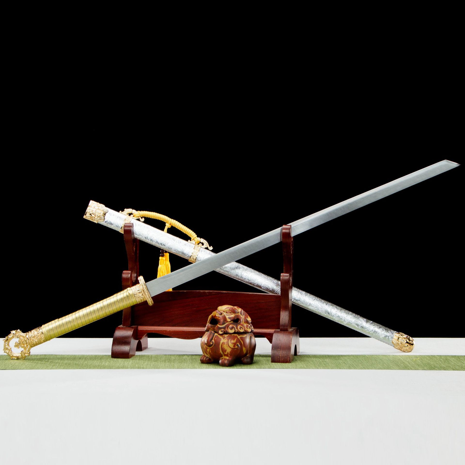 龙泉市刀剑不锈钢一体防身冷兵器