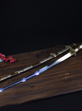 龙泉市刀剑花纹钢烧刃工艺宝剑