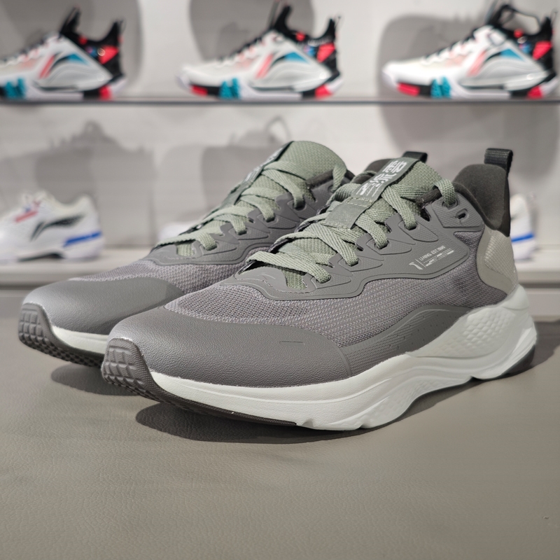 李宁防滑耐磨男子系带休闲鞋