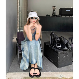高级感小众设计扎染气质吊带连衣裙女夏宽松慵懒风海边度假长 韩式