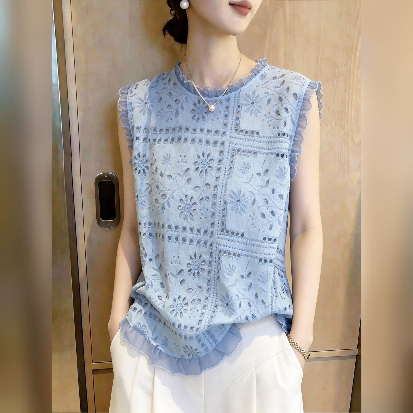 木耳边镂空刺绣花朵无袖女夏季绣花宽松遮胯减龄气质百搭显瘦上衣