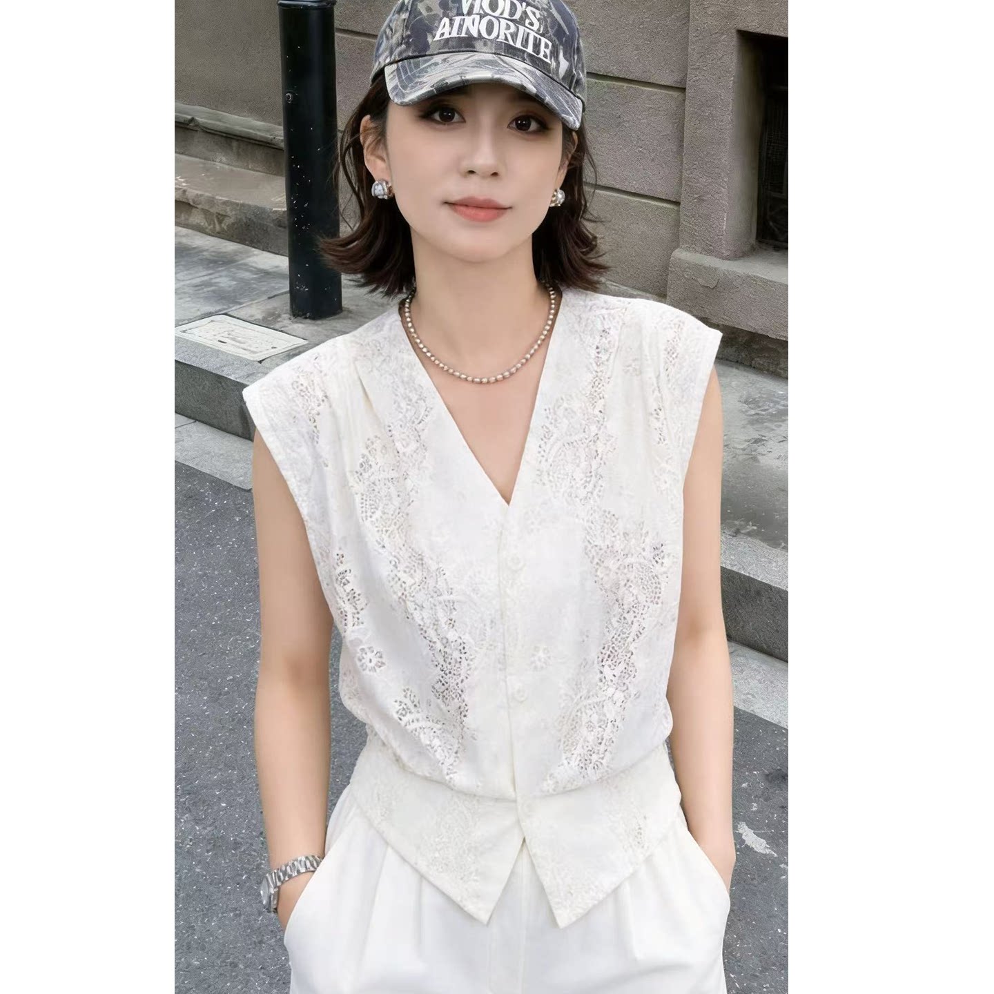 蕾丝小飞袖镂空无袖衬衫女夏季2026新款刺绣高知漂亮百搭上衣小衫