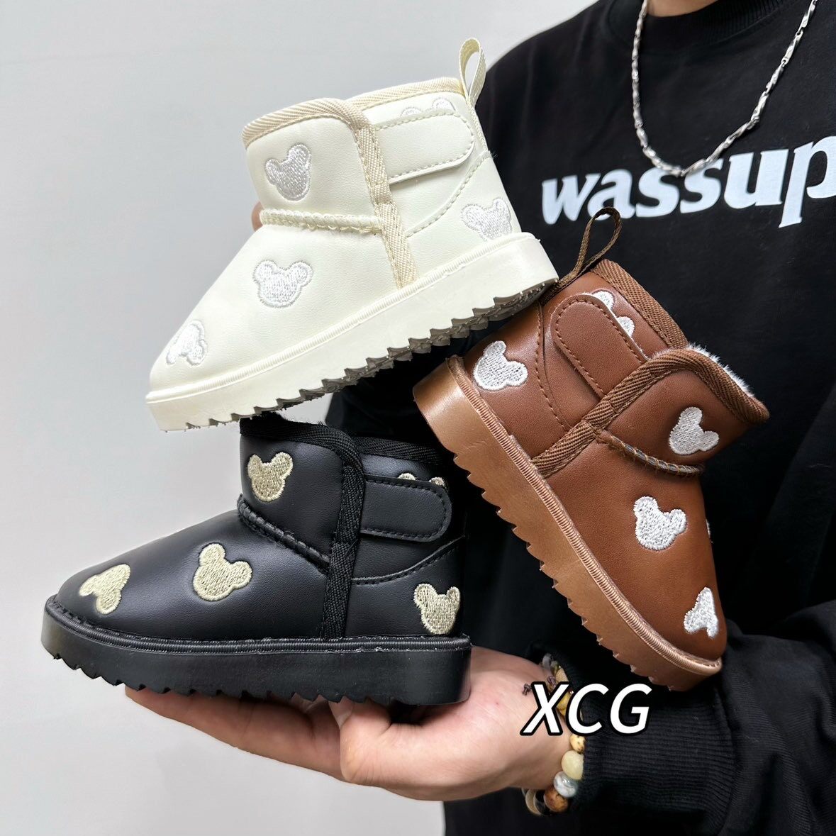 儿童雪地靴冬季保暖防水防滑棉靴