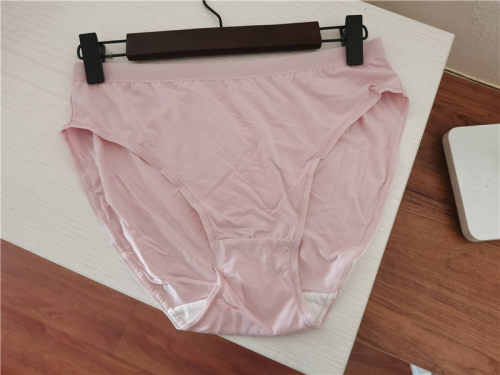 女士高开叉三角内裤莫代尔