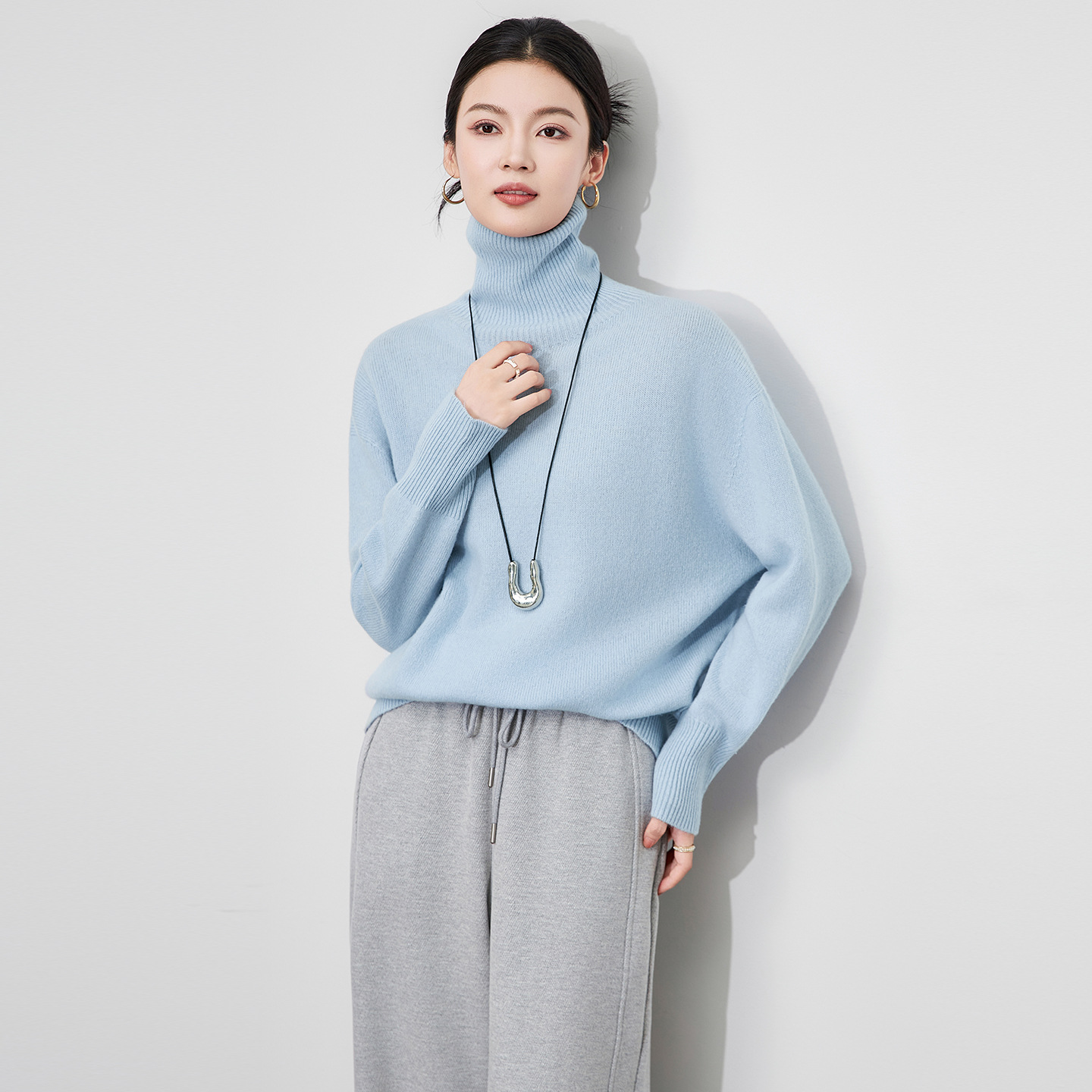 2431307-四平密织超细美丽诺羊毛高领内搭毛衣长袖设计感冬季新款