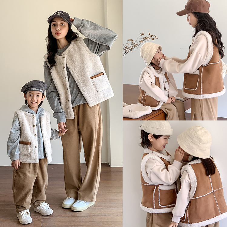 韩版亲子装洋气母子外搭秋冬季一体绒背心双面穿羊羔绒马甲母女装