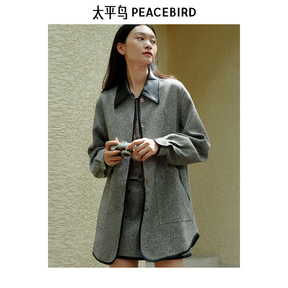 太平鸟女装年冬季新款花灰PU包边大衣A1AAE4191