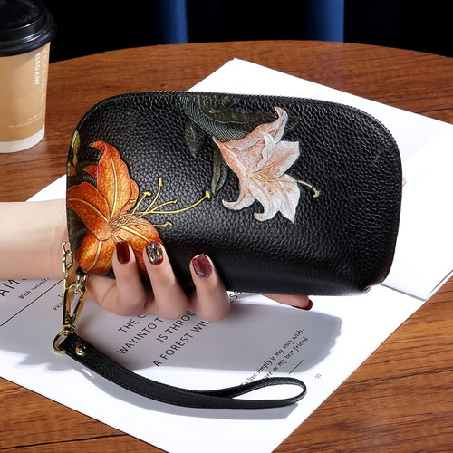 民族风压花真皮大容量手包零钱包