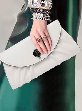 时尚真皮斜挎手包女气质2025新款高级质感手抓包软牛皮晚宴手拿包