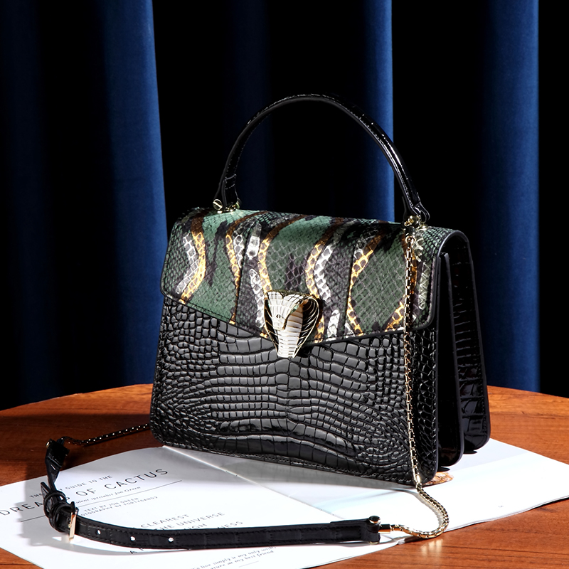 新款高级感真皮大容量手提小方包