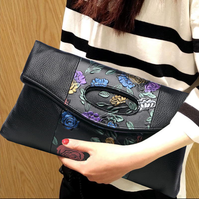 中国风立体压花折叠大容量手拿包