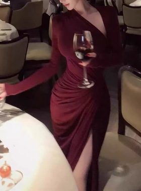 JAYKY YANG【杜塞之夜】斜肩褶皱长裙女设计感收腰修身包臀连衣裙