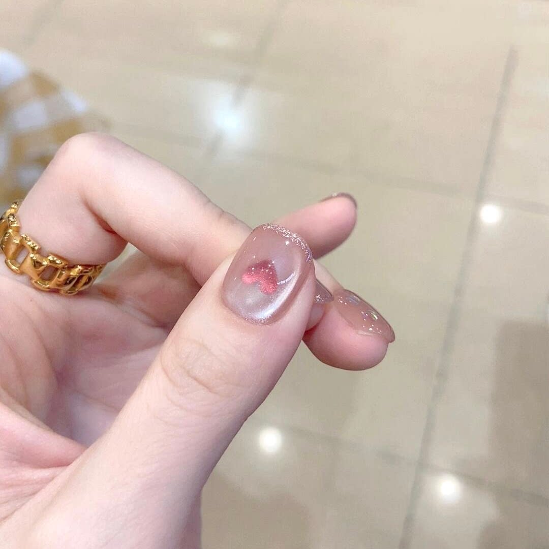 爱心小亮片美甲太好看了好吗!