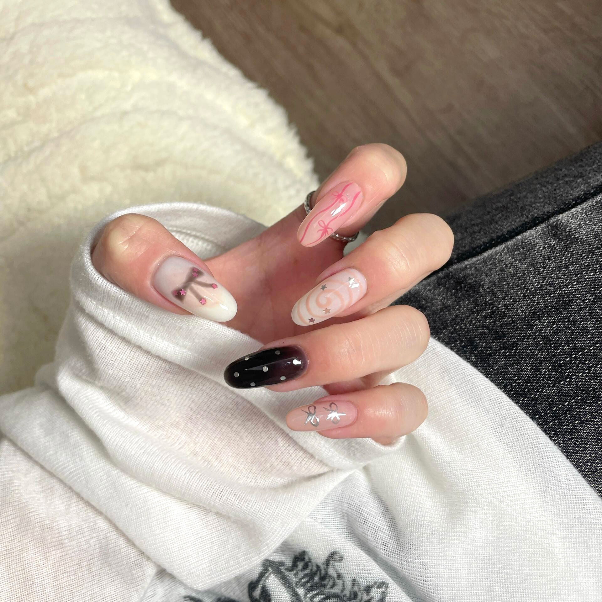 手工穿戴甲ins风韩女涂鸦美甲少女心蝴蝶结指甲片新款显白高级感,彩妆/香水/美妆工具,美甲工具,淘宝优惠券,粉丝福利购,淘宝优惠卷