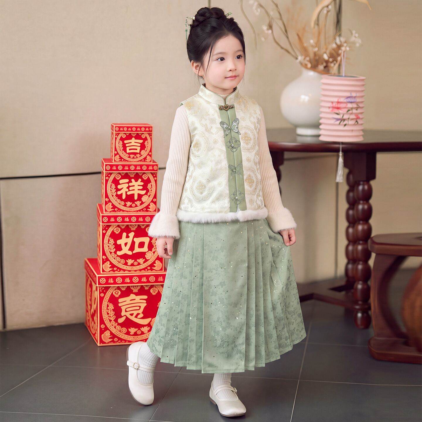 女童新中式马甲唐装三件套秋冬款拜年服儿童装中国风仙气汉服古装