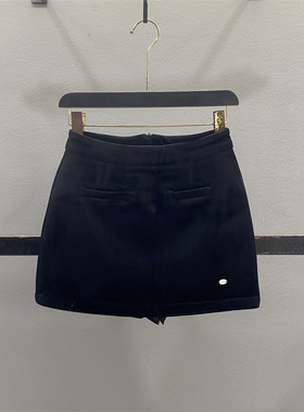 黑色丝绒半身裙女2025秋冬新款防走光高腰显瘦A字包臀裙辣妹短裙