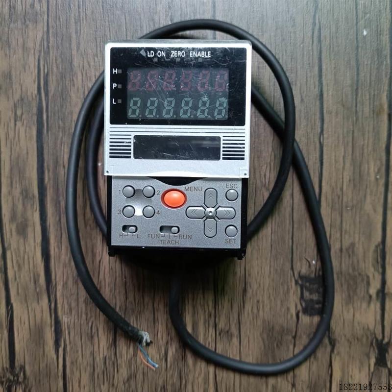 议价现货销售 欧姆龙 ZS-HLDC11 激光位移传感器 原装拆机 实拍包