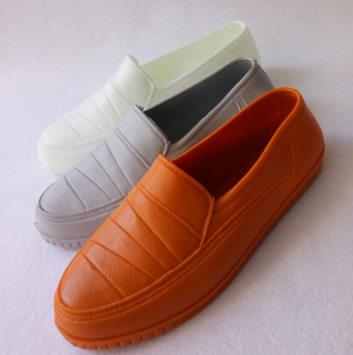 Chaussures en caoutchouc Moyen-âge, 40-60 ans,  - Ref 941119 Image 1