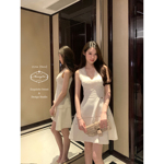 Mummy Cat 下蛋喵【古早小白花】新品定制蕾丝刺绣V领连衣裙