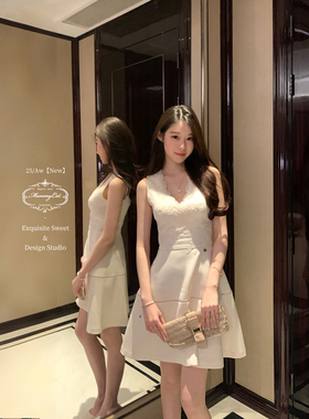 Mummy Cat 下蛋喵【古早小白花】新品定制蕾丝刺绣V领连衣裙