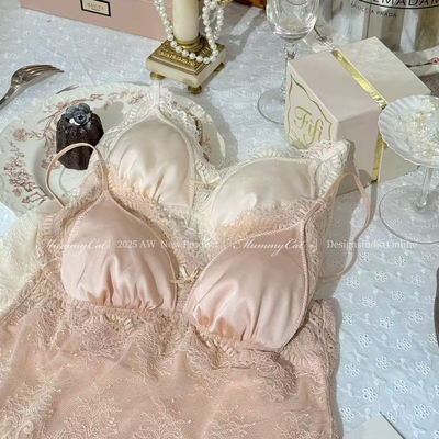 缎面甜美纯欲蕾丝拼接吊带胸衣