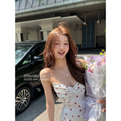 小野玫瑰 Mummy Cat下蛋喵 缎面玫瑰印花鱼骨礼服吊带连衣裙