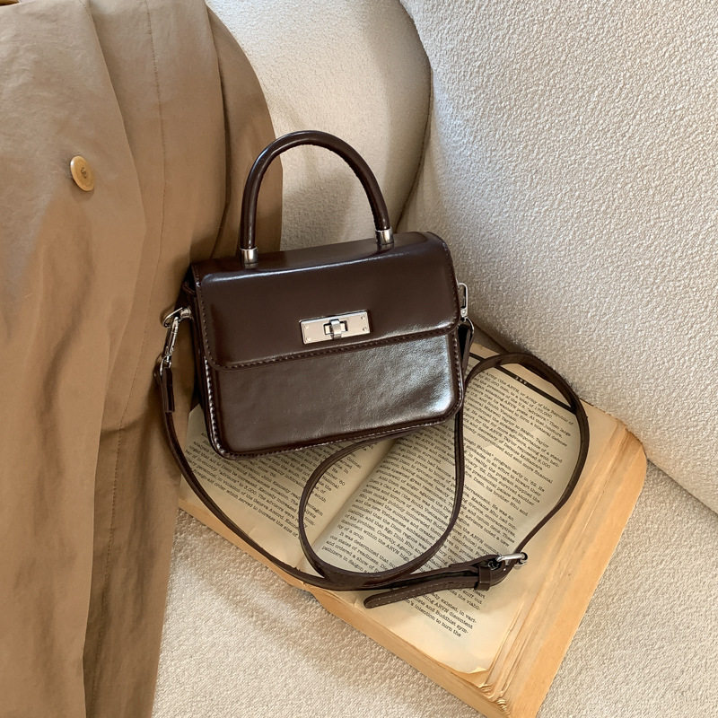 复古质感小方包女2026新款简约百搭单肩包高级感休闲斜挎包手机包,箱包皮具/热销女包/男包,小方包,淘宝优惠券,粉丝福利购,淘宝优惠卷