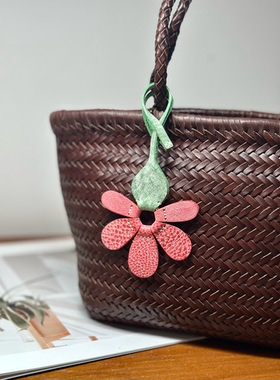 清新向阳花雾蜡头层牛皮包挂件