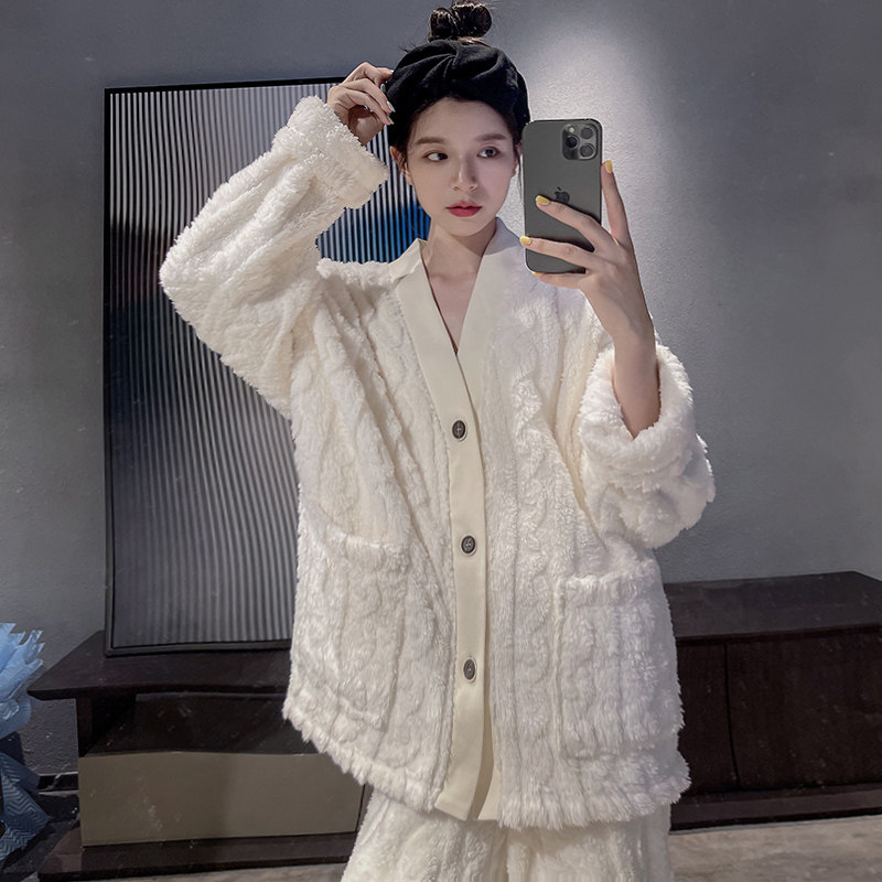 睡衣女2021年新款秋冬款珊瑚绒加厚家居服春秋季可外穿情侣套装男