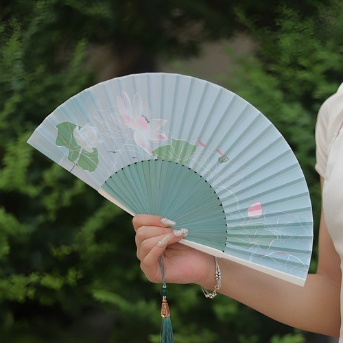 中国风扇子夏天便携旗袍折叠荷花