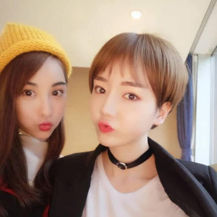 Perruque cheveux raides Court - Ref 2608391 Image 4