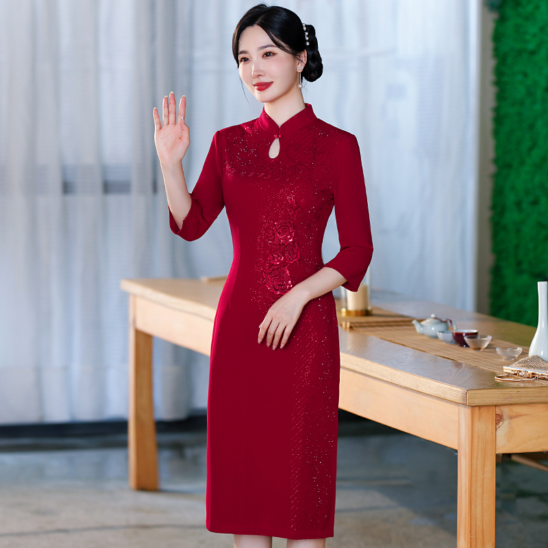 红色结婚旗袍高档婚礼喜婆婆洋气妈妈丈母娘敬酒服复古弹力棉秋季