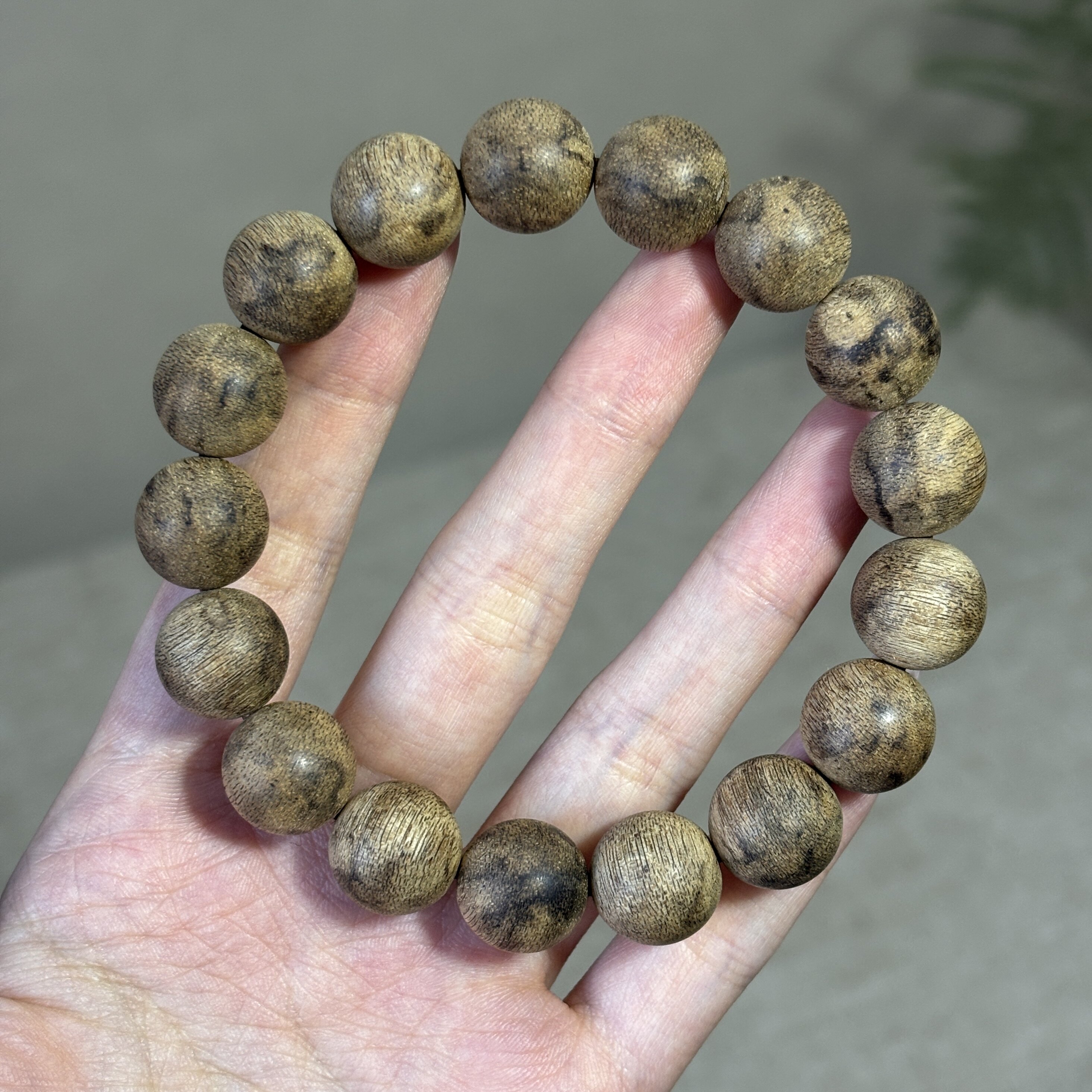 惠安系金三角沉香手串12.8mm