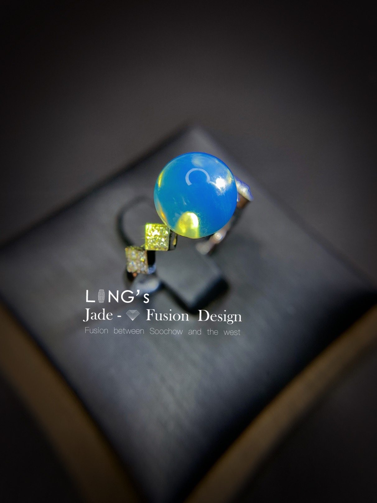 *吉祥玉易坊*18K白金钻石  多米尼加蓝珀圆珠   菱形满钻款戒指