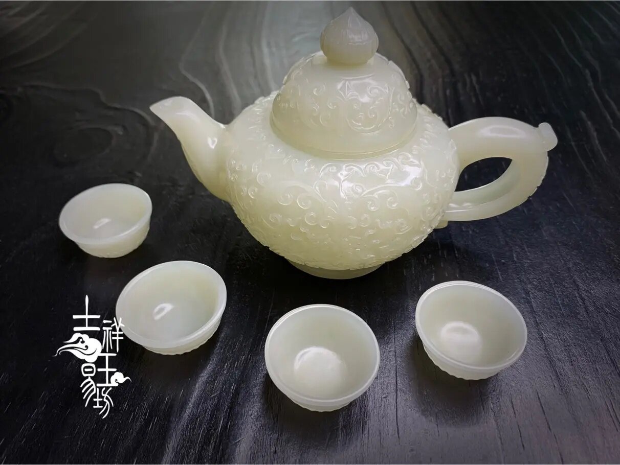 *吉祥玉易坊*新疆和田糖白料 痕都斯坦风格 缠枝莲花茶壶一套