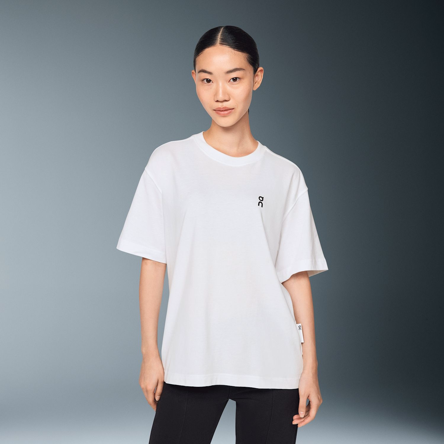 日本代购昂跑2025新品Club-T女款运动短袖舒适柔软透气速干 T 恤