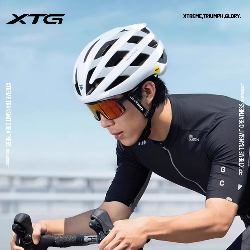 自行车头盔迅霆轻量化盔体