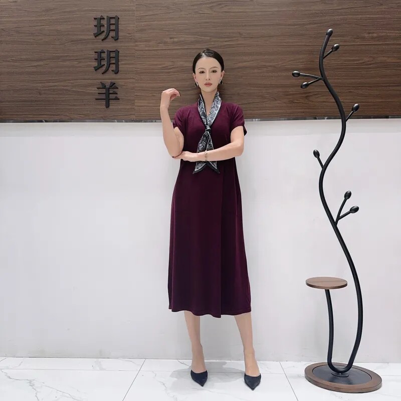 A611酒红色带领巾针织连衣裙显瘦收腰设计师优雅时尚气质复玥玥羊