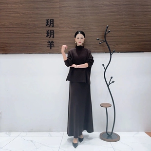 A323咖色设计师款 轻奢休闲针织两件套玥玥羊 秋冬长款