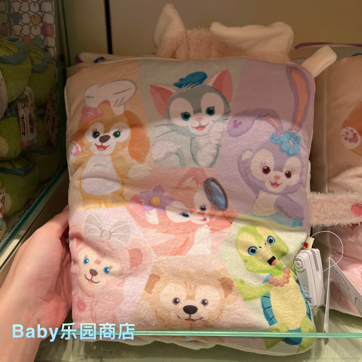 香港迪士尼 达菲与好友枕头和服装套装七宝娃娃着替 公仔衣服