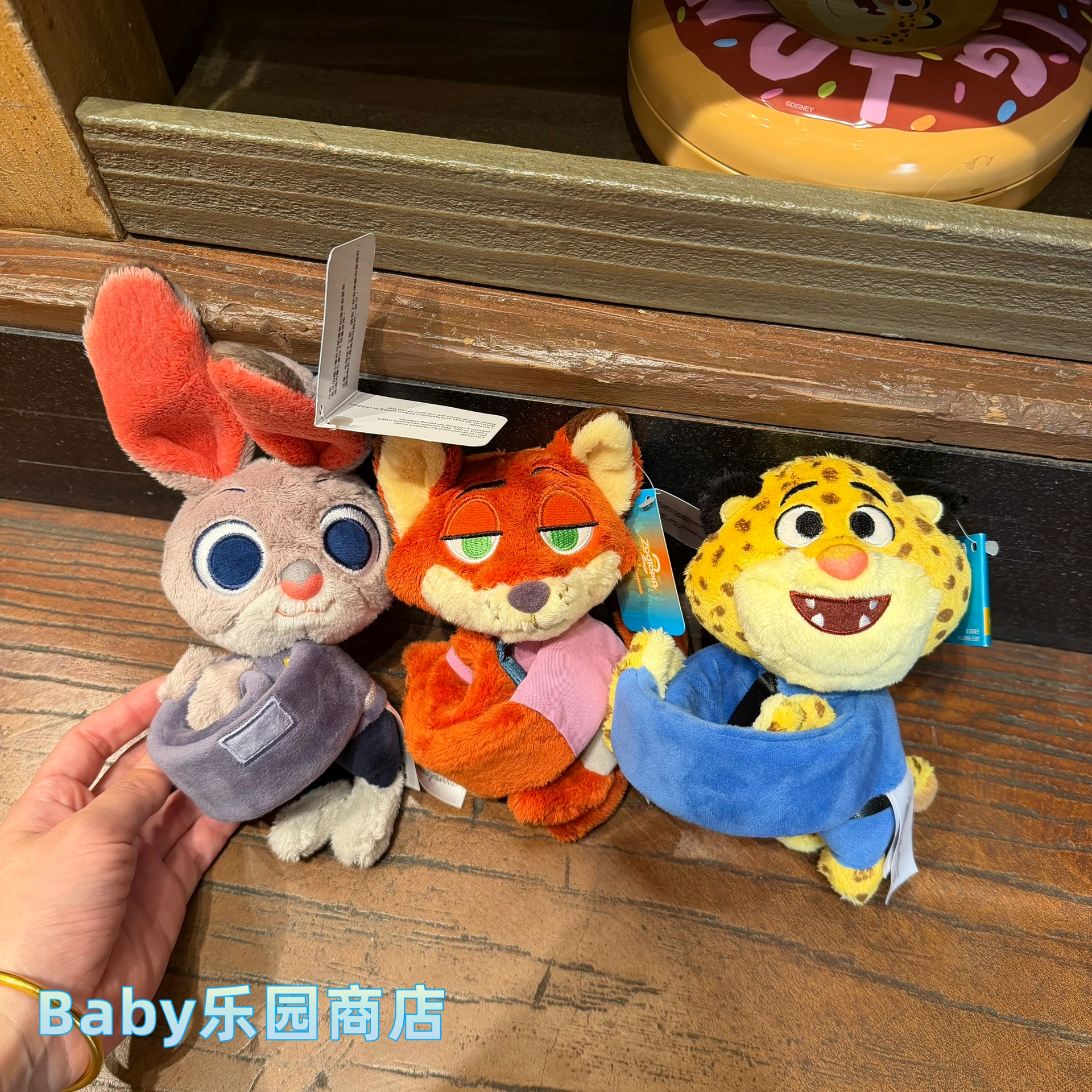 香港迪士尼 疯狂动物城2朱迪尼克豹警毛绒公仔玩偶拍拍圈毛公仔