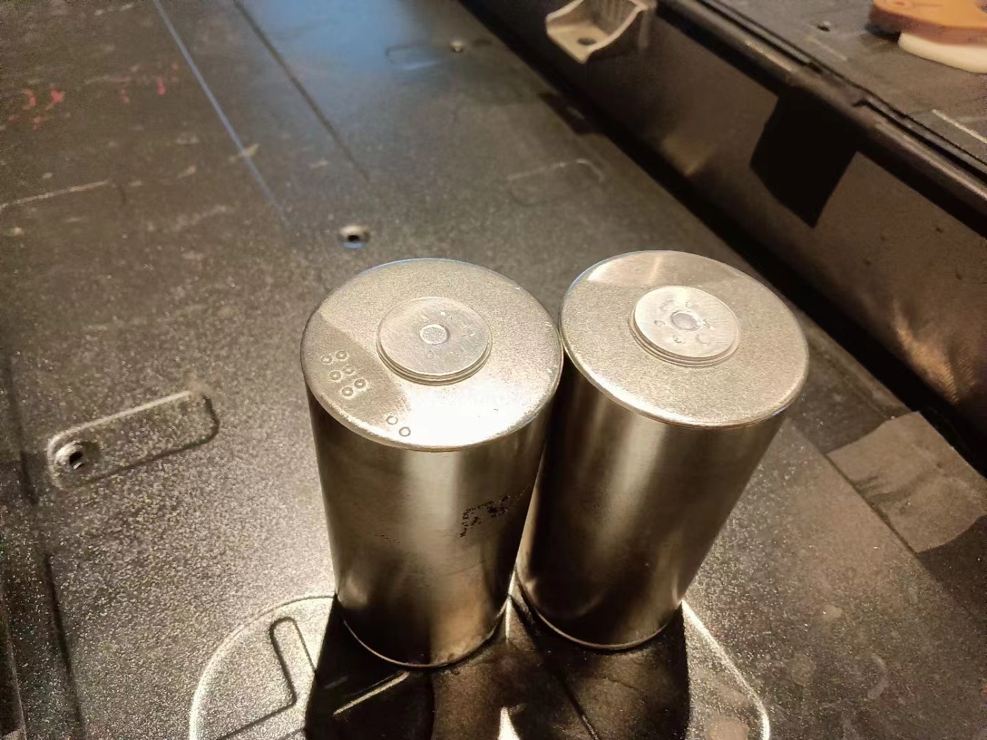 3万mah亿纬车规级46950充电宝461224680锂电池改装DIY大容量松下