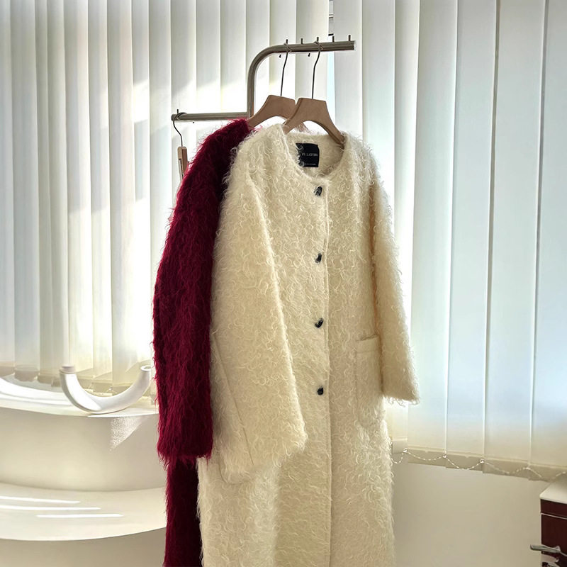 2025秋冬新款优雅气质时尚高级不规则牛角扣马海毛长款大衣女