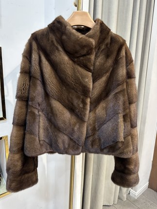 2025新款进口天鹅绒水貂皮草外套立领全挖削横排貂皮大衣女士整貂