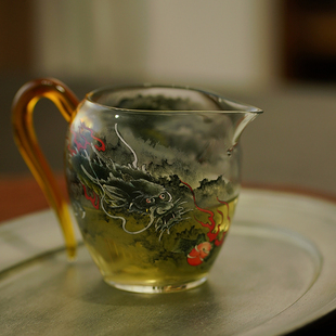 览物集景德镇手绘玻璃墨彩绿龙纹公道杯