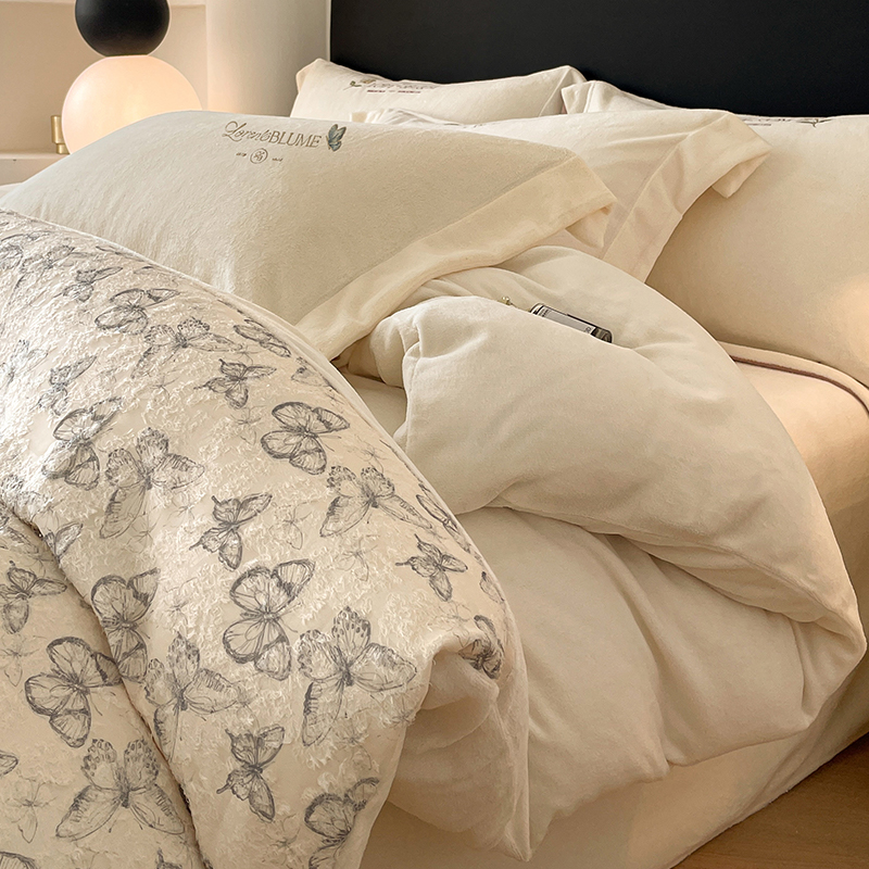 蓄热保暖牛奶绒四件套轻奢