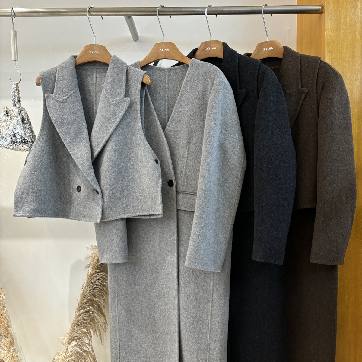 诺诺式优雅宽松百搭日常两穿马甲+长款大衣套装2578