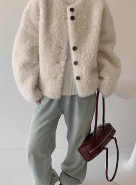 AUBE NU诺诺冬上新绵羊羔毛圆领短款舒适羊毛外套（含100羊毛）70